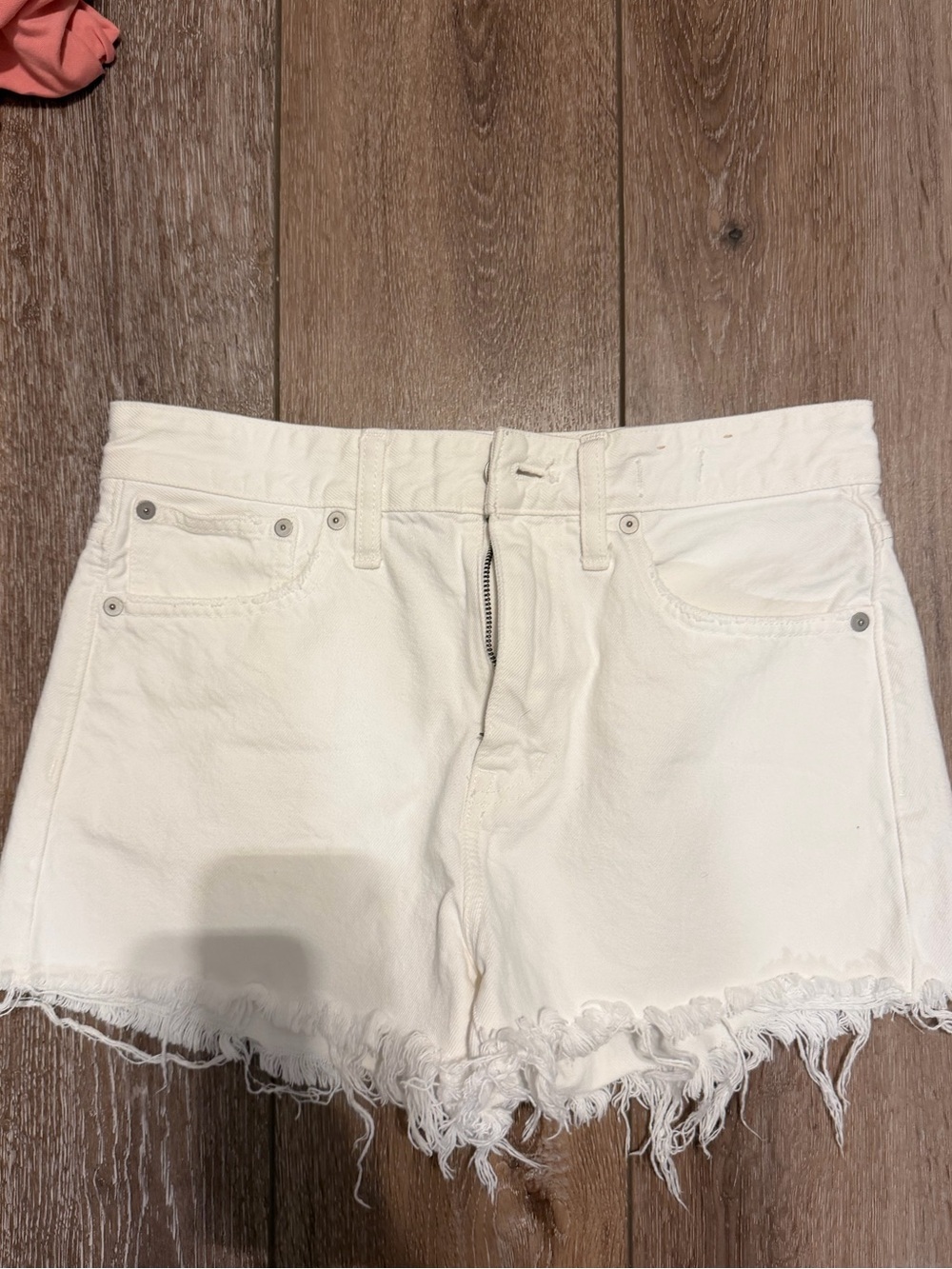 Madewell- White Frayed Hem Women’s Denim Shorts